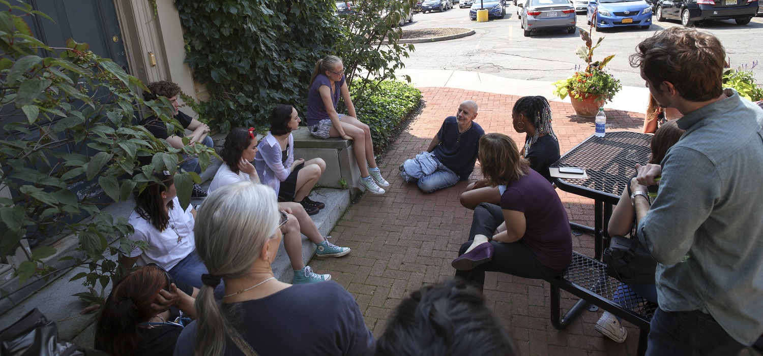 Eugene Richards talks with teens about photography