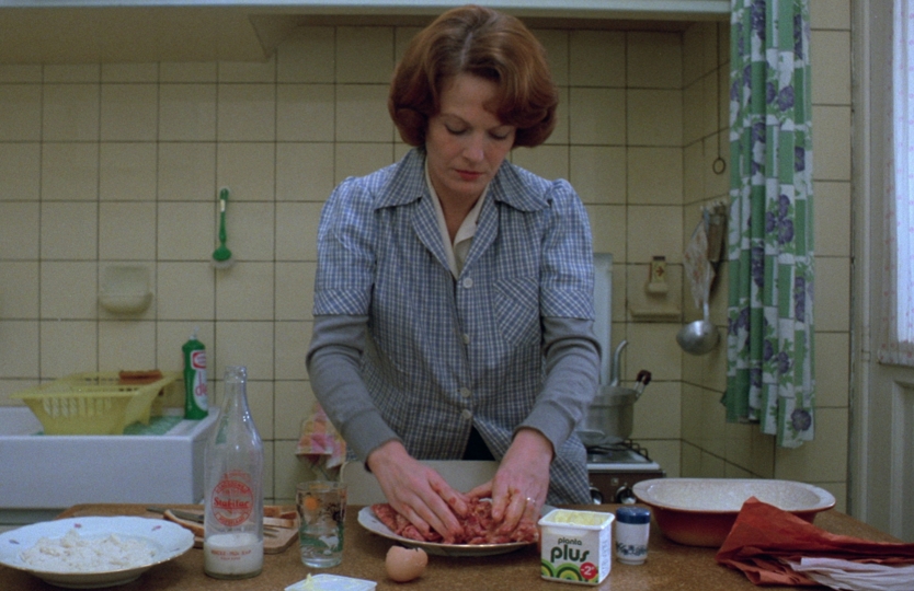 Still from Jeanne Dielman, 23, quai du commerce, 1080 Bruxelles (1975) 