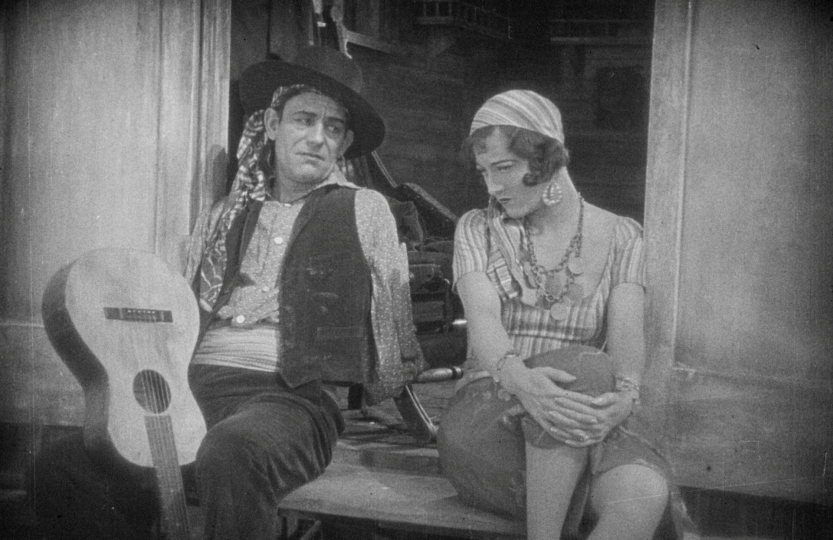 Still from The Unknown (1927)