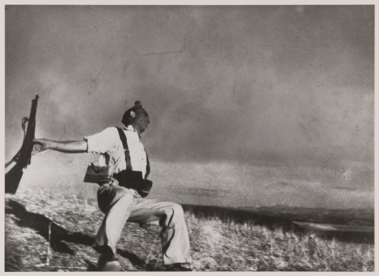 Robert Capa photo Near Cerro Muriano