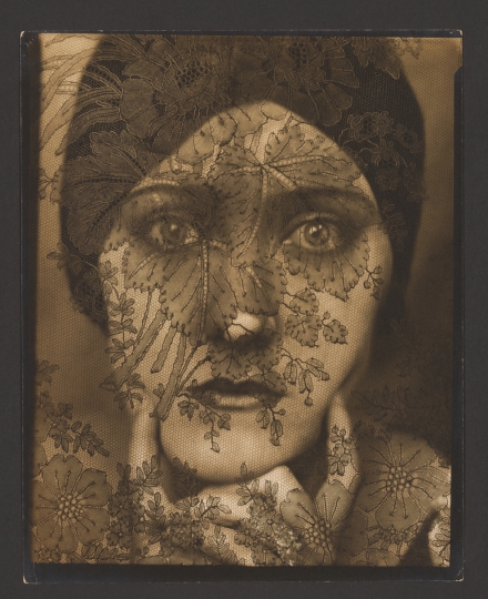 Edward Steichen (American, b. Luxembourg, 1879–1973), Gloria Swanson, Gloria Swanson, 1924. Gelatin silver print