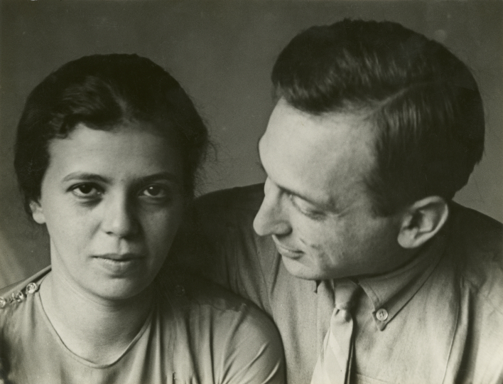 Elizabeth and I, (variant) Paris 1933