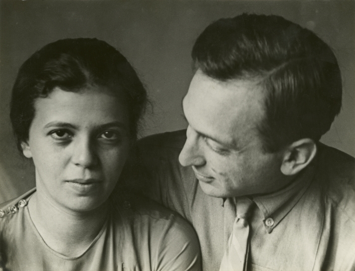 Elizabeth and I, (variant) Paris 1933