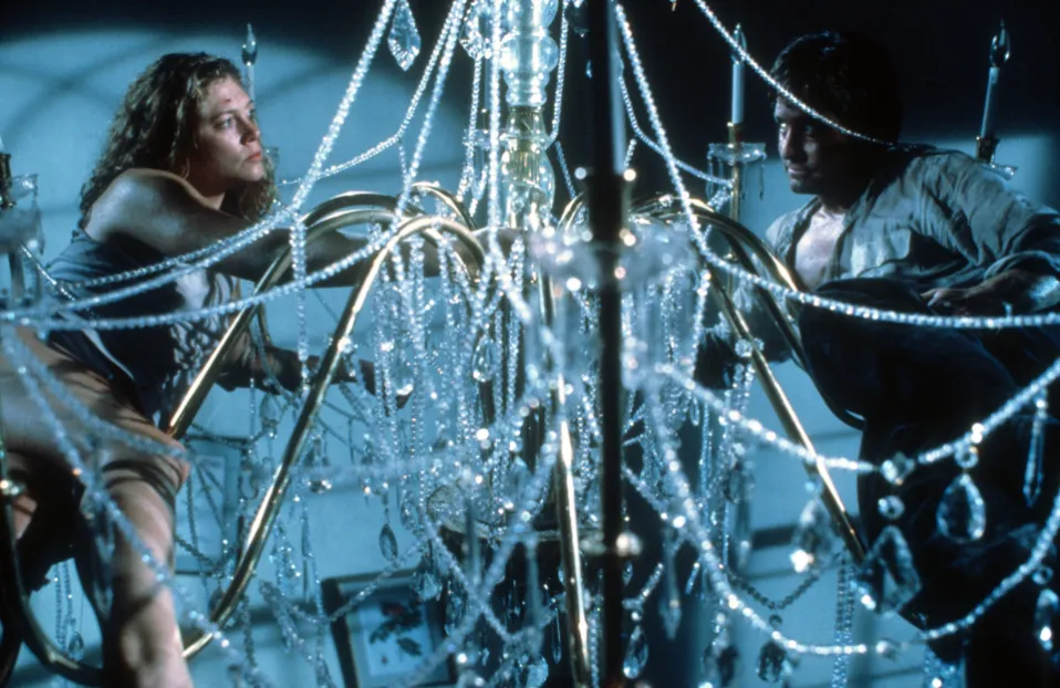 still from War of the Roses
