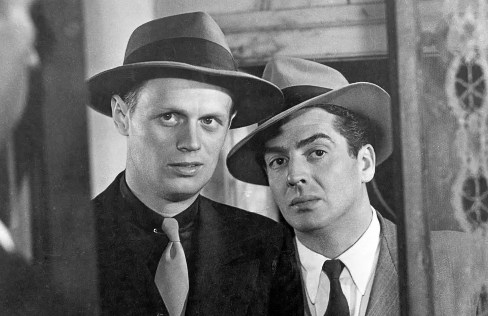 still from Kiss of Death (1947)