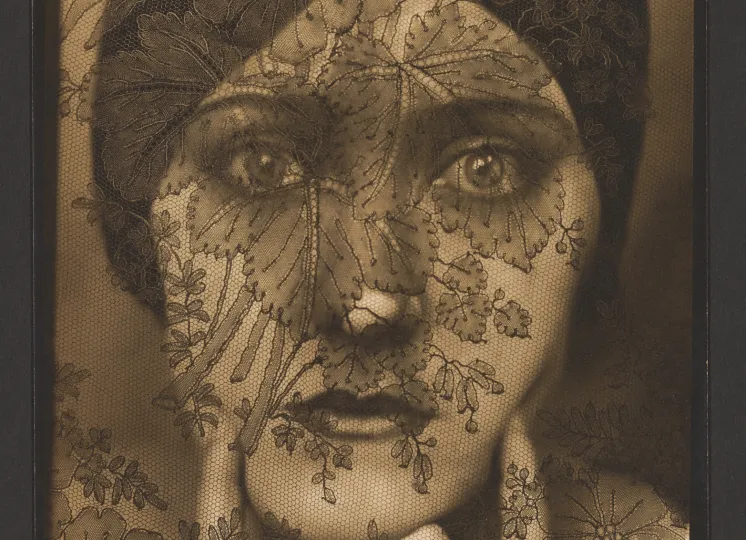 Edward Steichen (American, b. Luxembourg, 1879–1973), Gloria Swanson, Gloria Swanson, 1924. Gelatin silver print