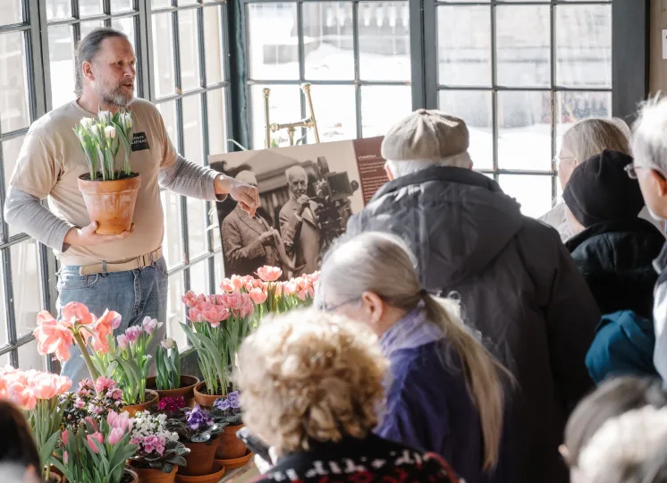 Dan Bellavia shares history of the gardens