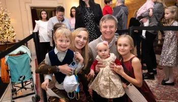 Family at Holiday Homecoming 