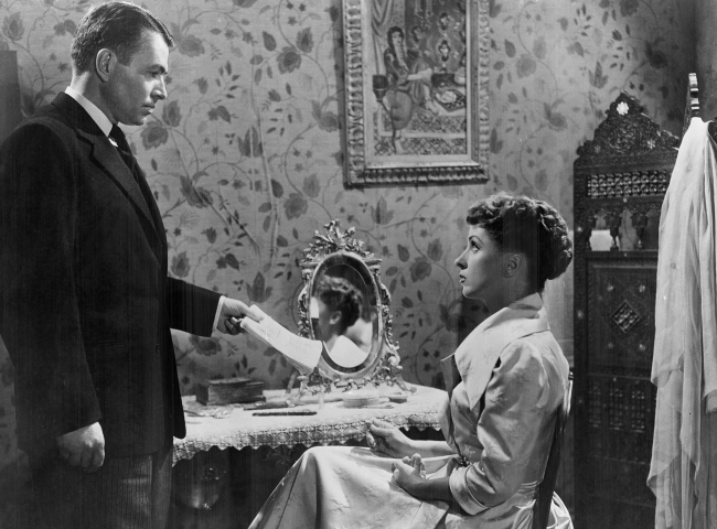 still from Five Fingers