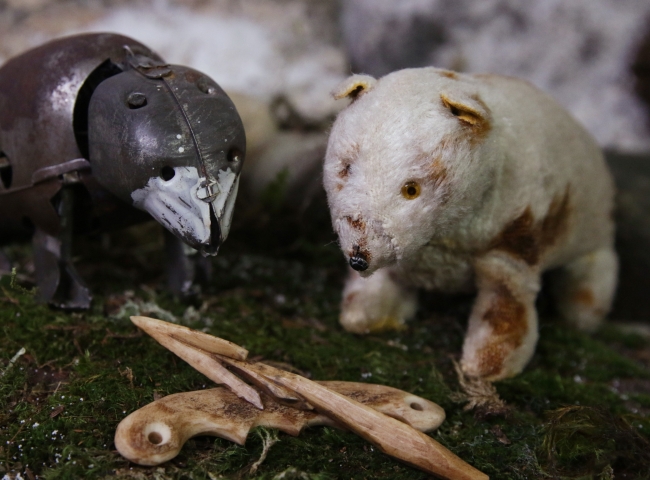 Lindsay McIntyre still of bears